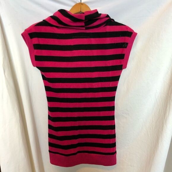 Poof Sleeveless Sweater top Black/pink stripes Medium - Picture 4 of 4